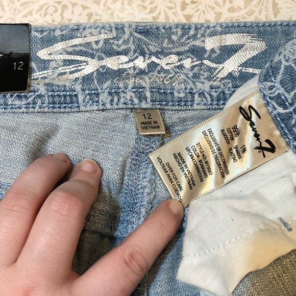 Seven7 Jean Shorts - Picture 3 of 5